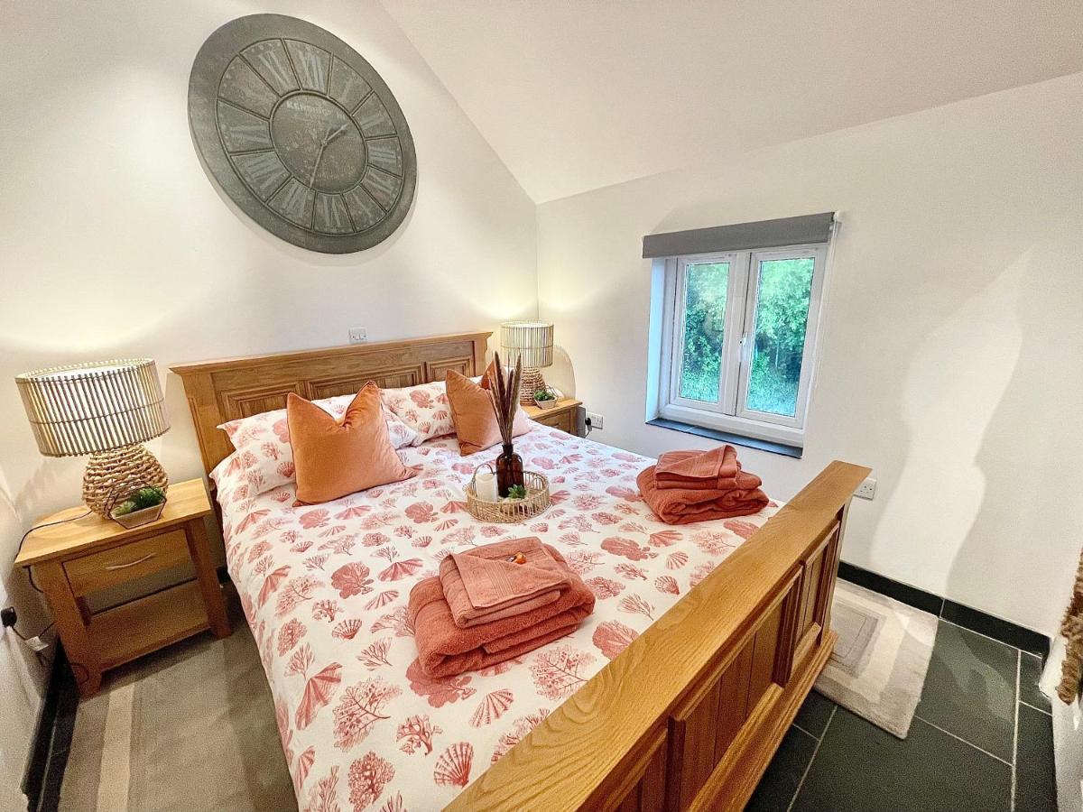 The Mermaids Watch Pendine Dog Friendly With Cymru Holidays Zewnętrze zdjęcie